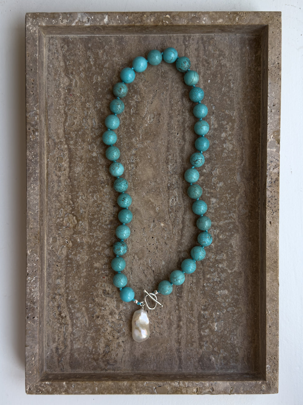 Tammy turquoise howlite and freshwater pearl sterling silver necklace – OYSTER BAY