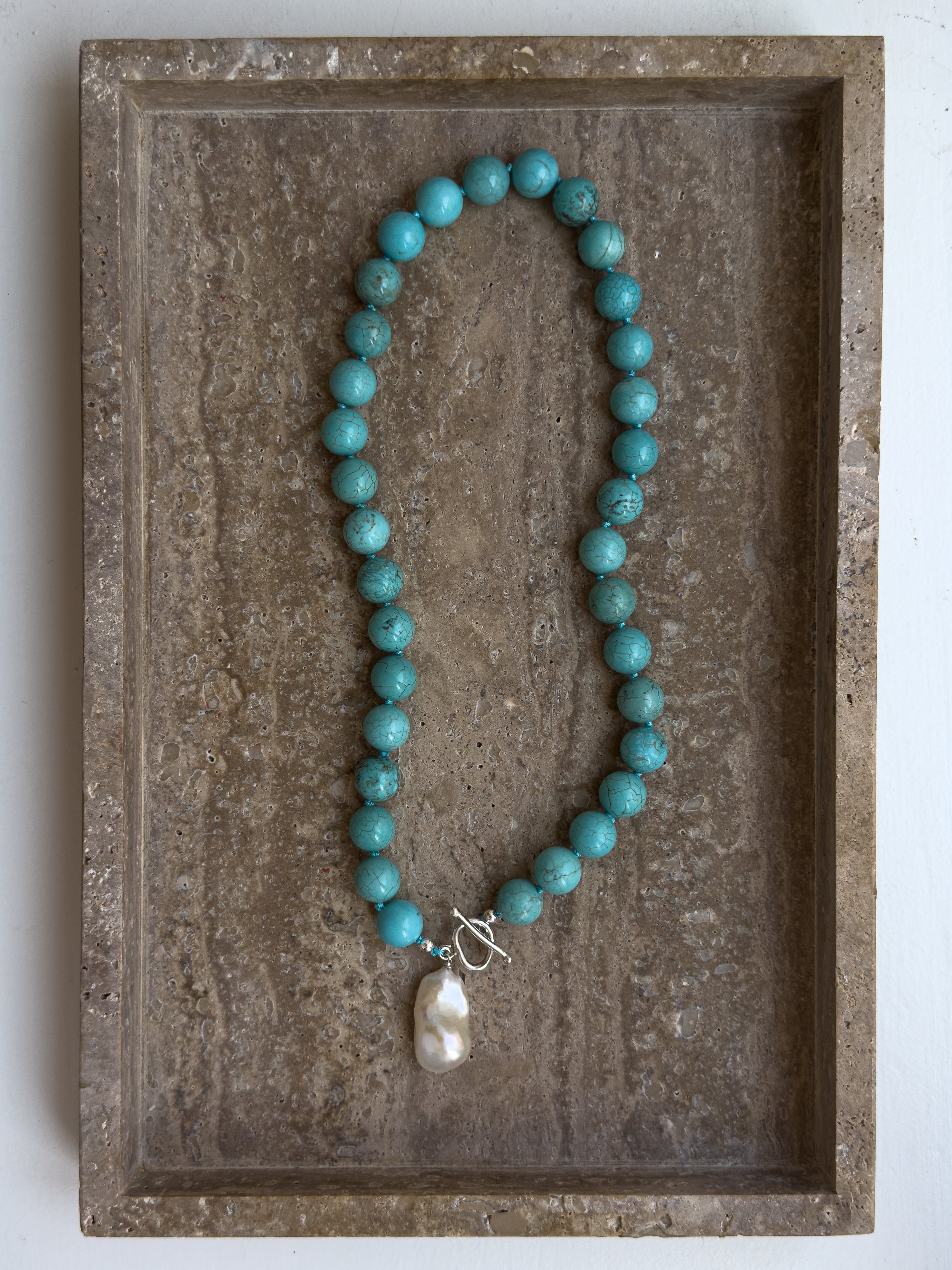 Tammy turquoise howlite and freshwater pearl sterling silver necklace – OYSTER BAY