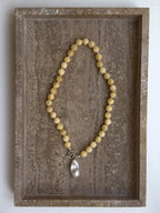 Sonni yellow jade and freshwater pearl sterling silver necklace – OYSTER BAY