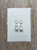 Lucky baroque freshwater pearl hoop earrings – OYSTER BAY