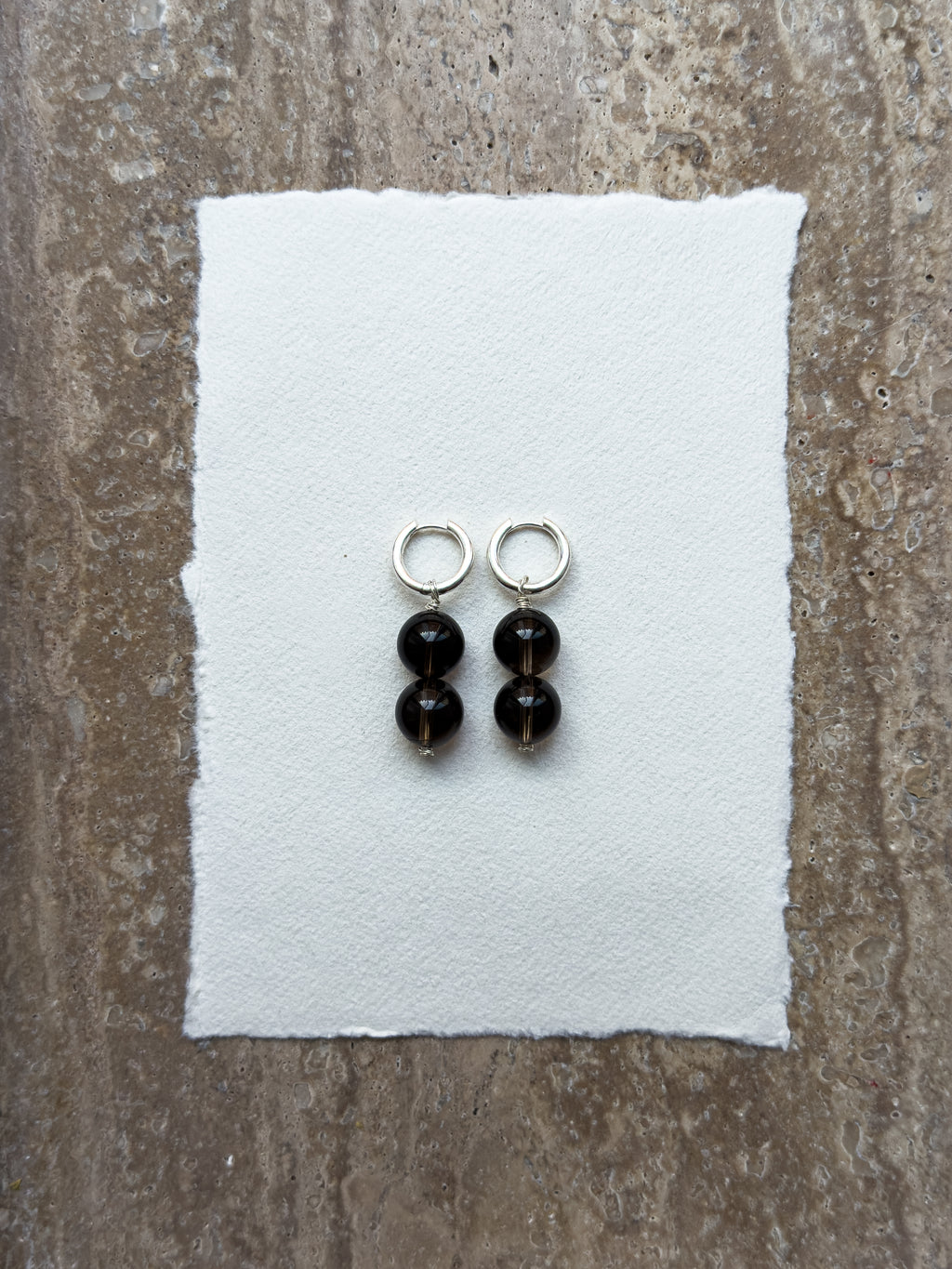 Rocky smoky quartz hoop earrings in sterling silver – OYSTER BAY