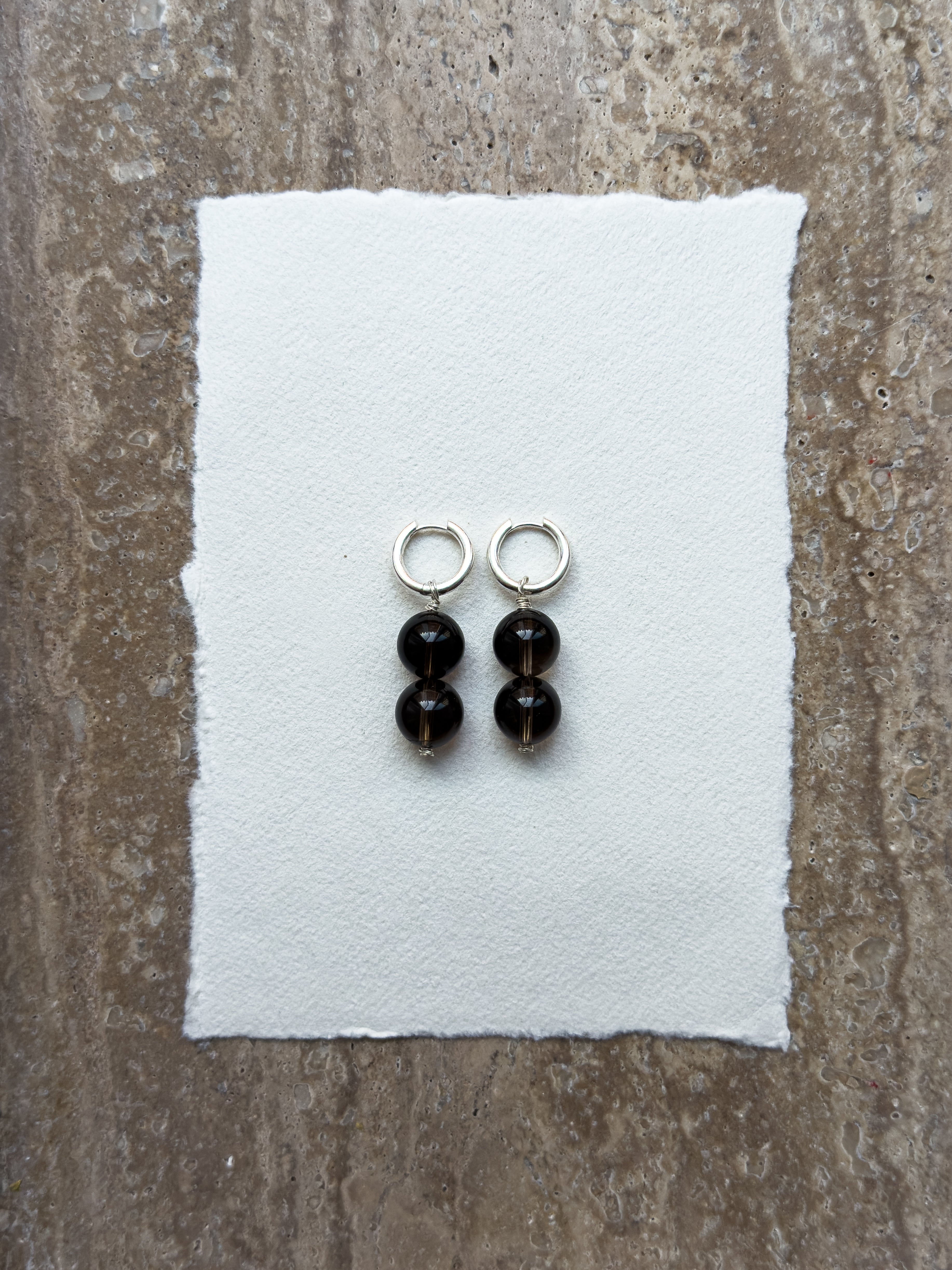 Rocky smoky quartz hoop earrings in sterling silver – OYSTER BAY