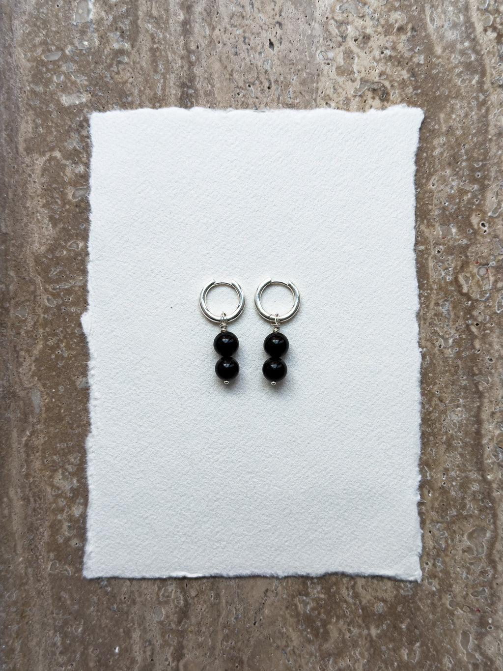 Mini black onyx hoop earrings in sterling silver – OYSTER BAY