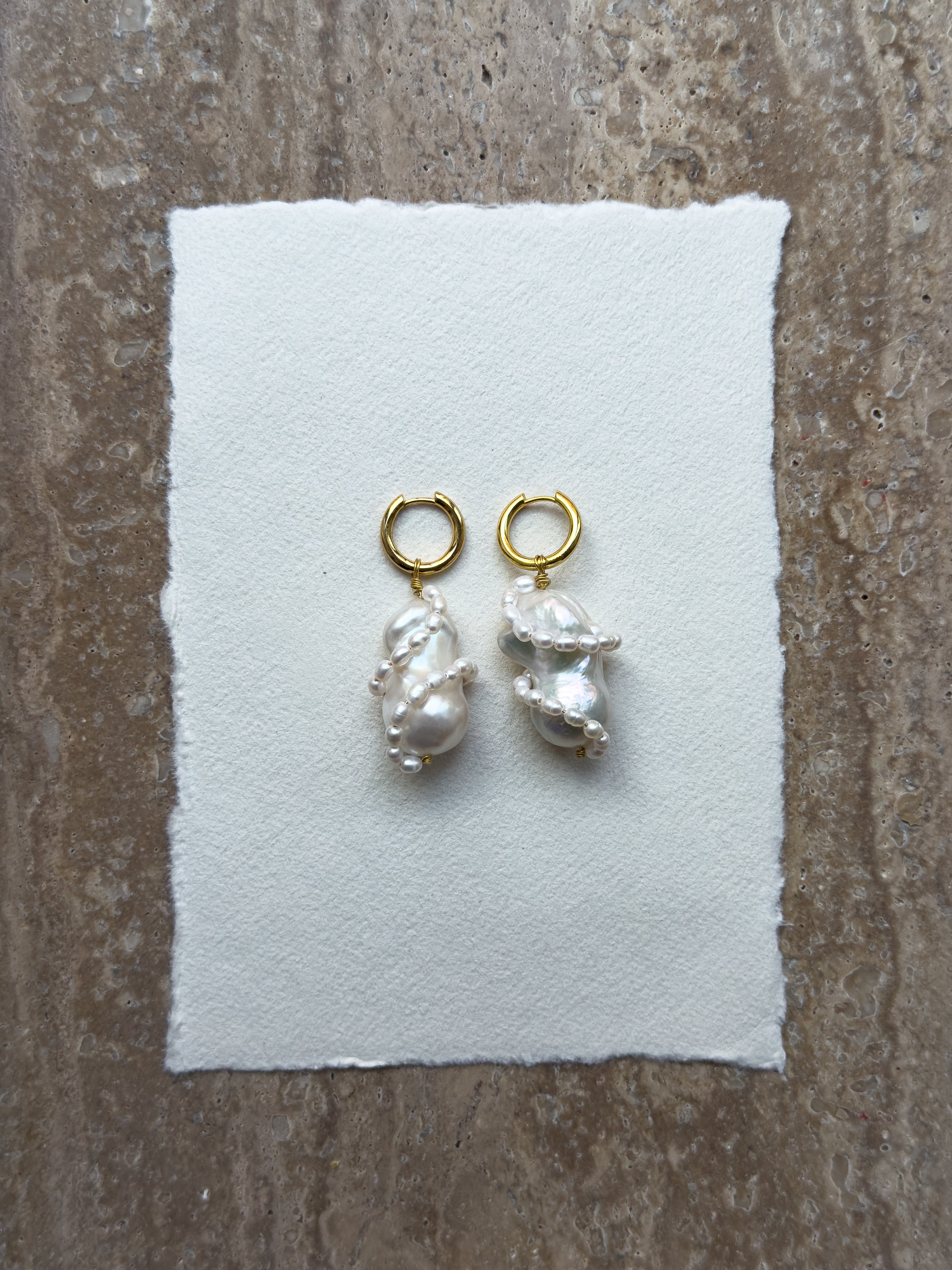 Bianca baroque freshwater pearl hoop earrings – OYSTER BAY
